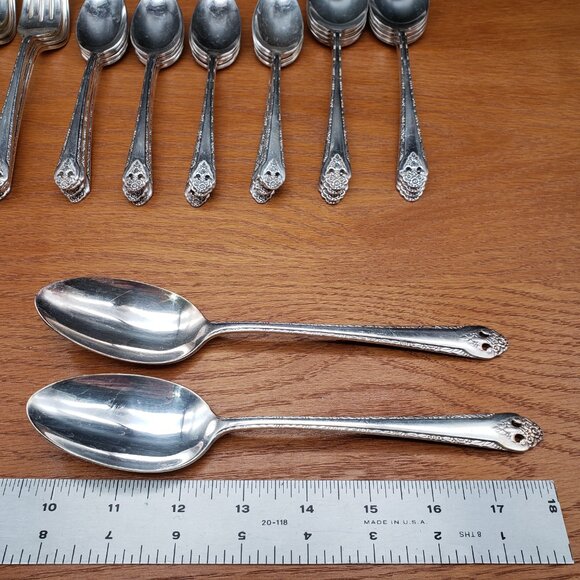 Vintage Holmes & Edwards 52pc Silverplated Flatware Set Lovely Lady Pattern - Picture 10 of 10